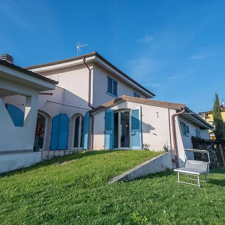 Semesterbostad Casa Grotti: Charm & Comfort Vicino Al Mare