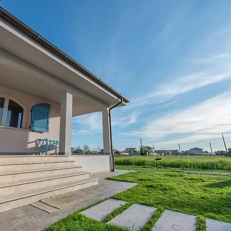 Casa Grotti: Charm & Comfort Vicino Al Mare بيت للعطل
