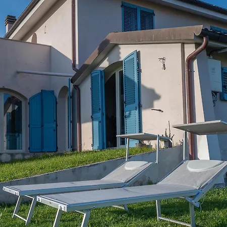 Casa Grotti: Charm & Comfort Vicino Al Mare بيت للعطل *