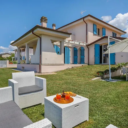 Casa Grotti: Charm & Comfort Vicino Al Mare * Capezzano Pianore